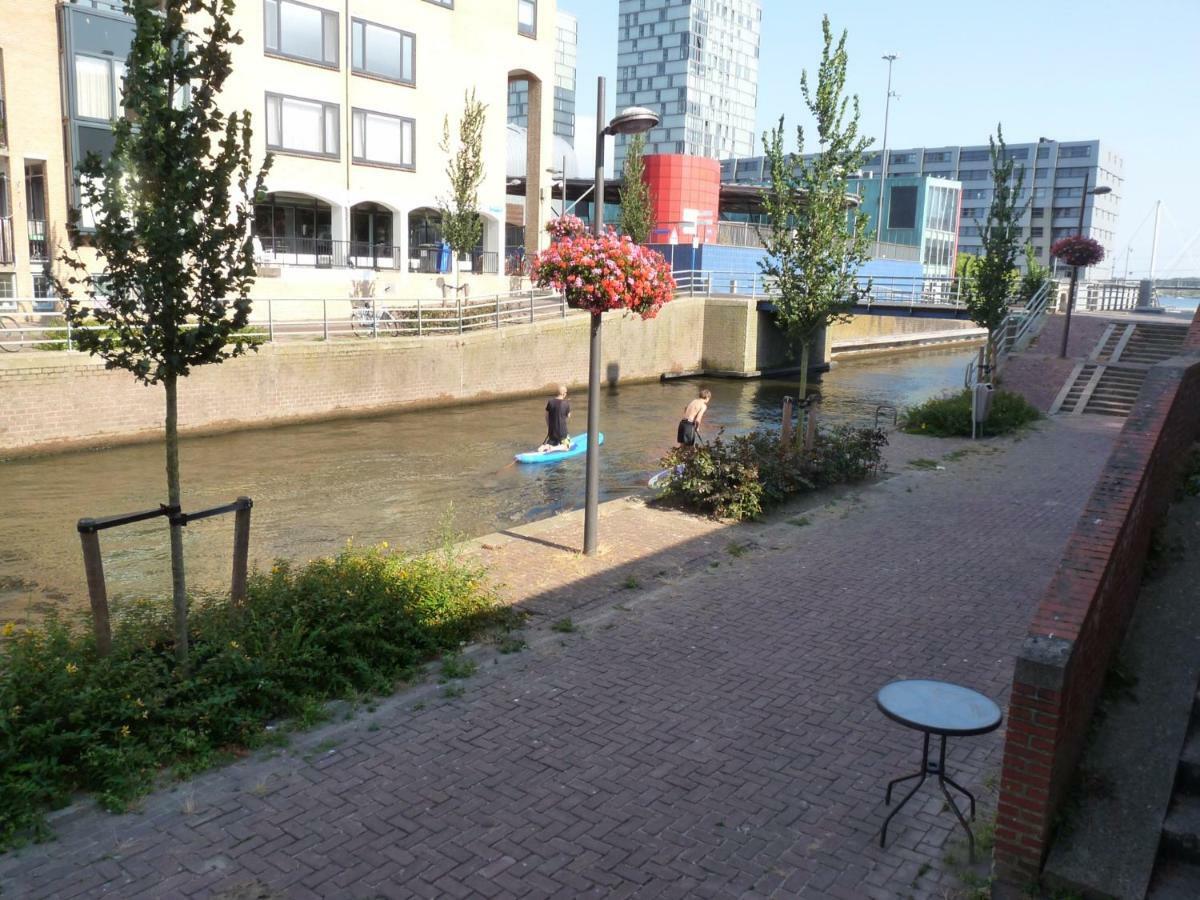 Bij Paul In Almere Exterior photo